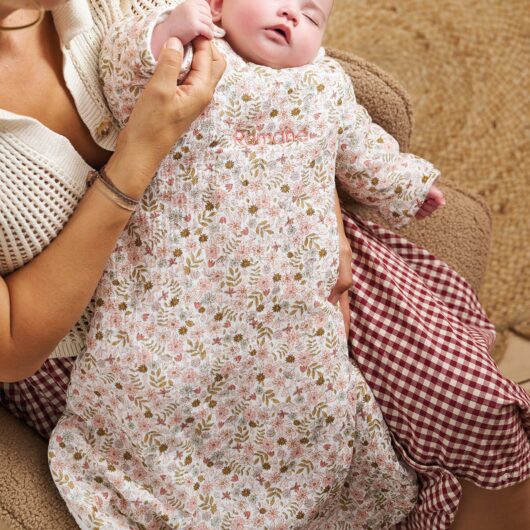 Customisable baby sleeping bag with detachable sleeves FLORA printed white