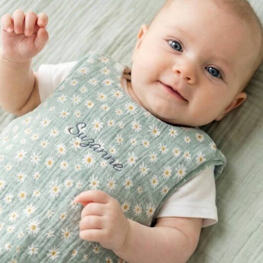 Customisable summer baby sleeping bag MARGUERITE in cotton gauze printed blue